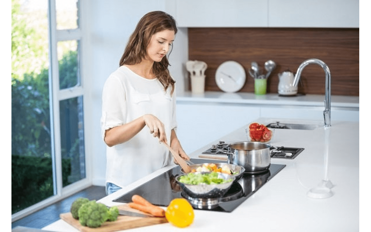 Sự thật chuyện dùng Bếp từ có hại cho sức khỏe