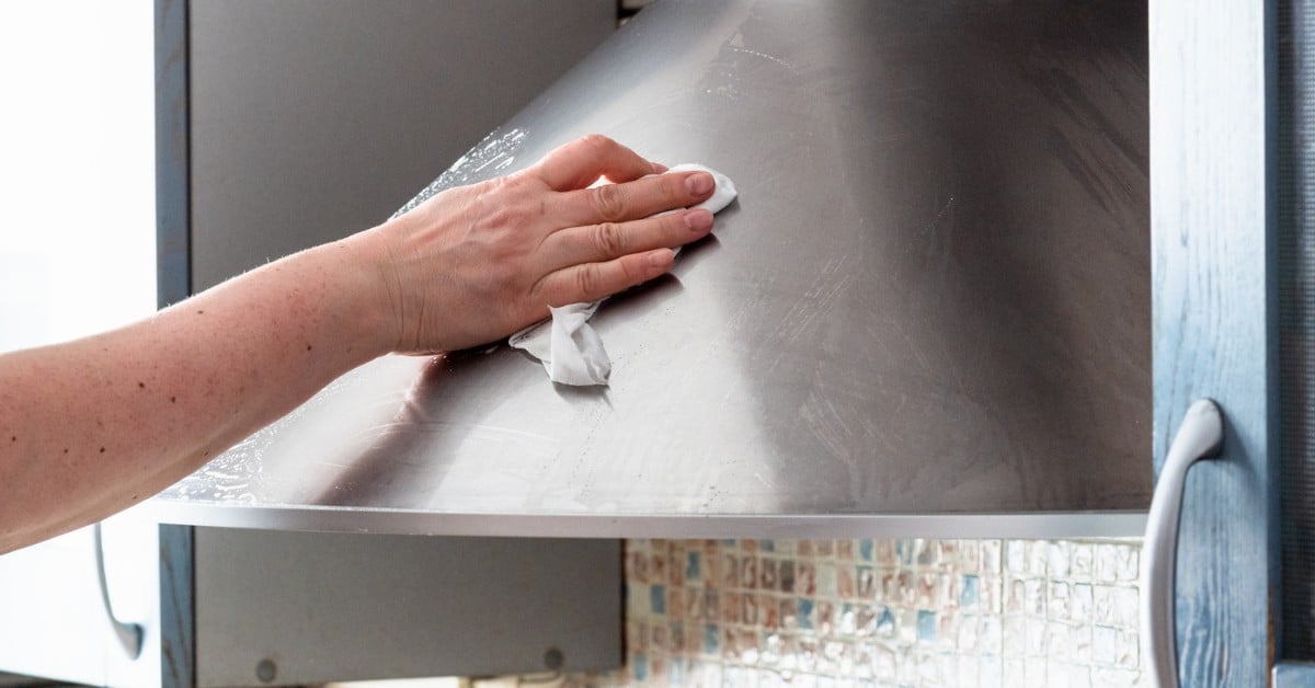 Cách vệ sinh máy hút mùi đúng cách đơn giản tại nhà