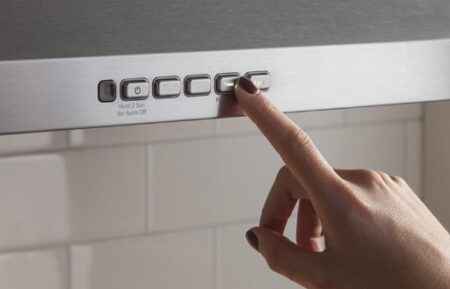 4 thao tác cơ bản cần biết khi sử dụng máy hút mùi
